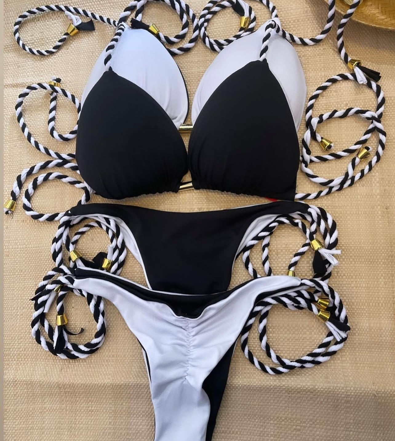Biquíni Dupla Face Preto & Branco